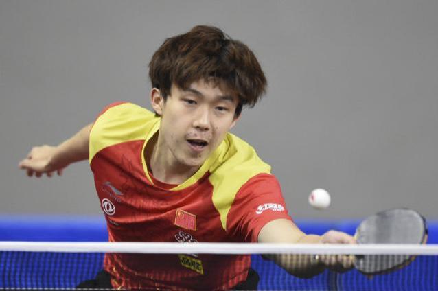 广东男篮主场负于山西，失误频繁，磨合不足，首战失利，需加强调整。