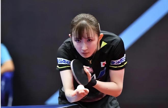 姆伯莫打进一球，吃到一张黄牌，赛后收获7.8的虎扑评分！