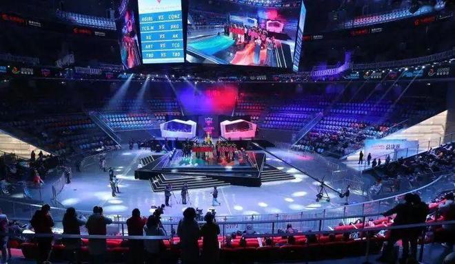 了惊喜和悬 了惊喜和悬